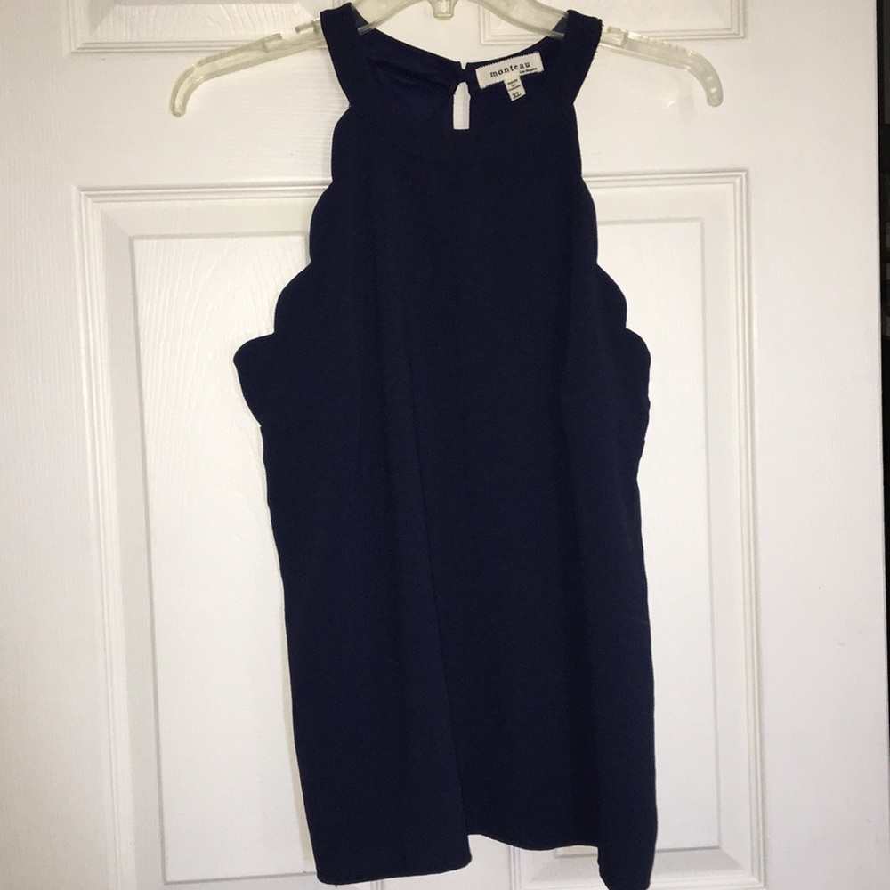 Scalloped top
